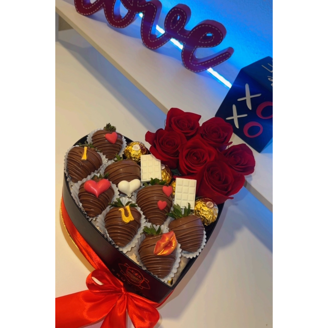 (F- 087) Romantic Floral & Chocolate Strawberry Box