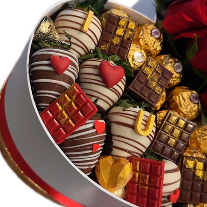 ❤️ Heart Box with Roses, Strawberries & “I ❤️ U” Letters — F‑027