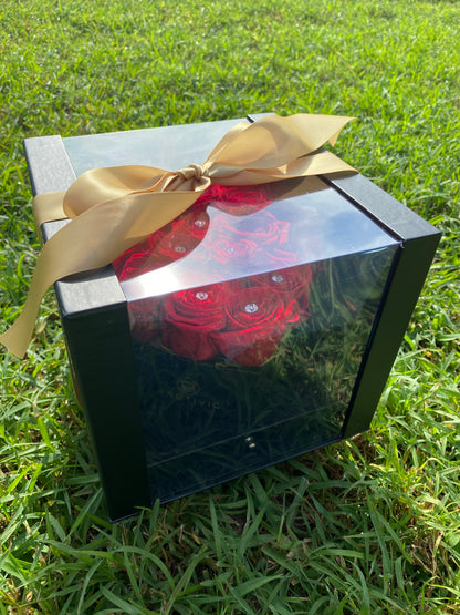 ❤️ Luxury Heart Box with Roses & Chocolate Strawberries — F‑035