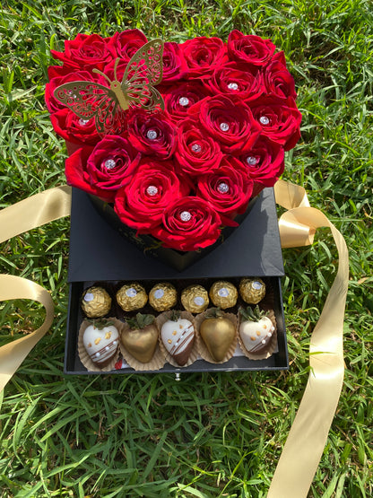 ❤️ Luxury Heart Box with Roses & Chocolate Strawberries — F‑035