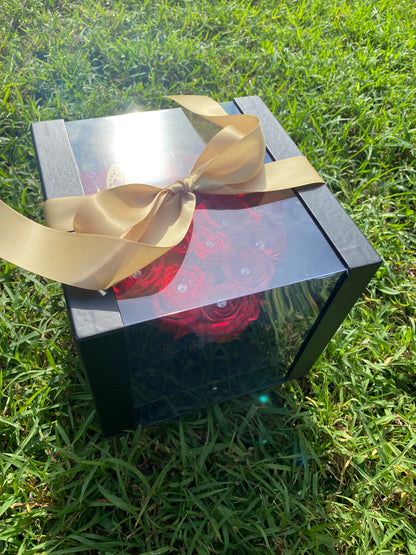 ❤️ Luxury Heart Box with Roses & Chocolate Strawberries — F‑035