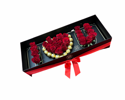 🌹 “I ❤️ U” Rose Box with Occasion Topper — F‑005